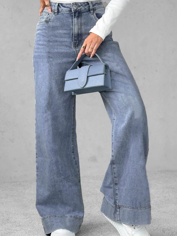 Skyline Wide-Leg Flared Denim Jeans – High-Waisted & On-Trend