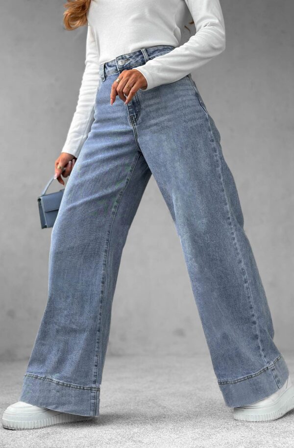 Skyline Wide-Leg Flared Denim Jeans – High-Waisted & On-Trend - Image 3