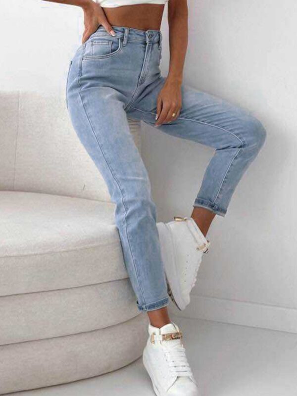 Skyla Mom Jeans