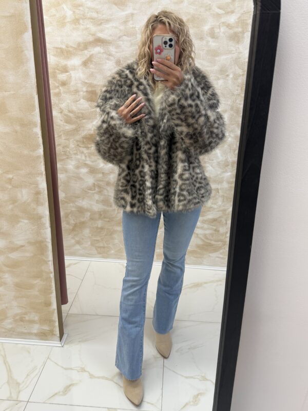 🐆 Lapparel Snow Leopard Fur Jacket